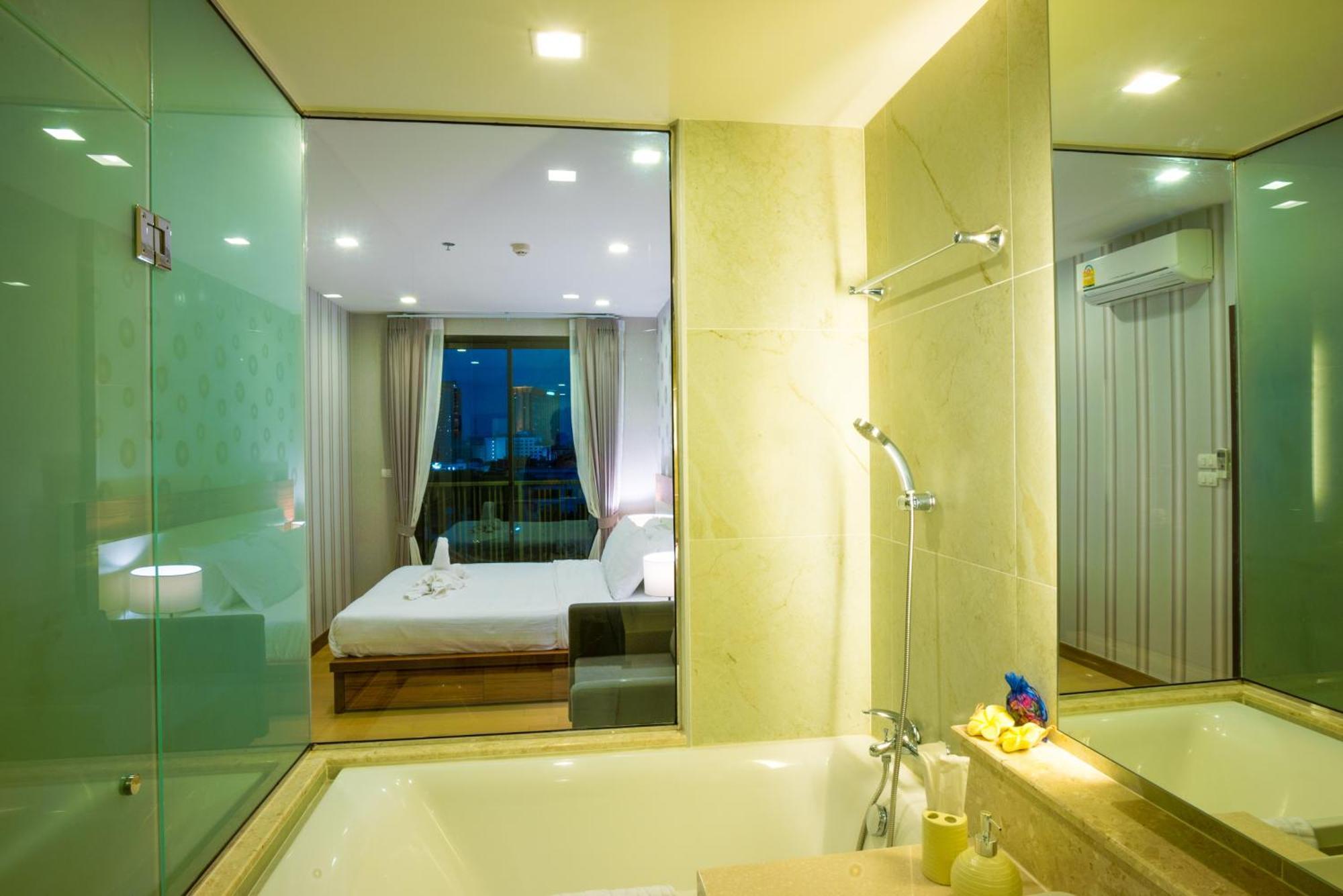 The Astra Suites Chiang Mai Esterno foto