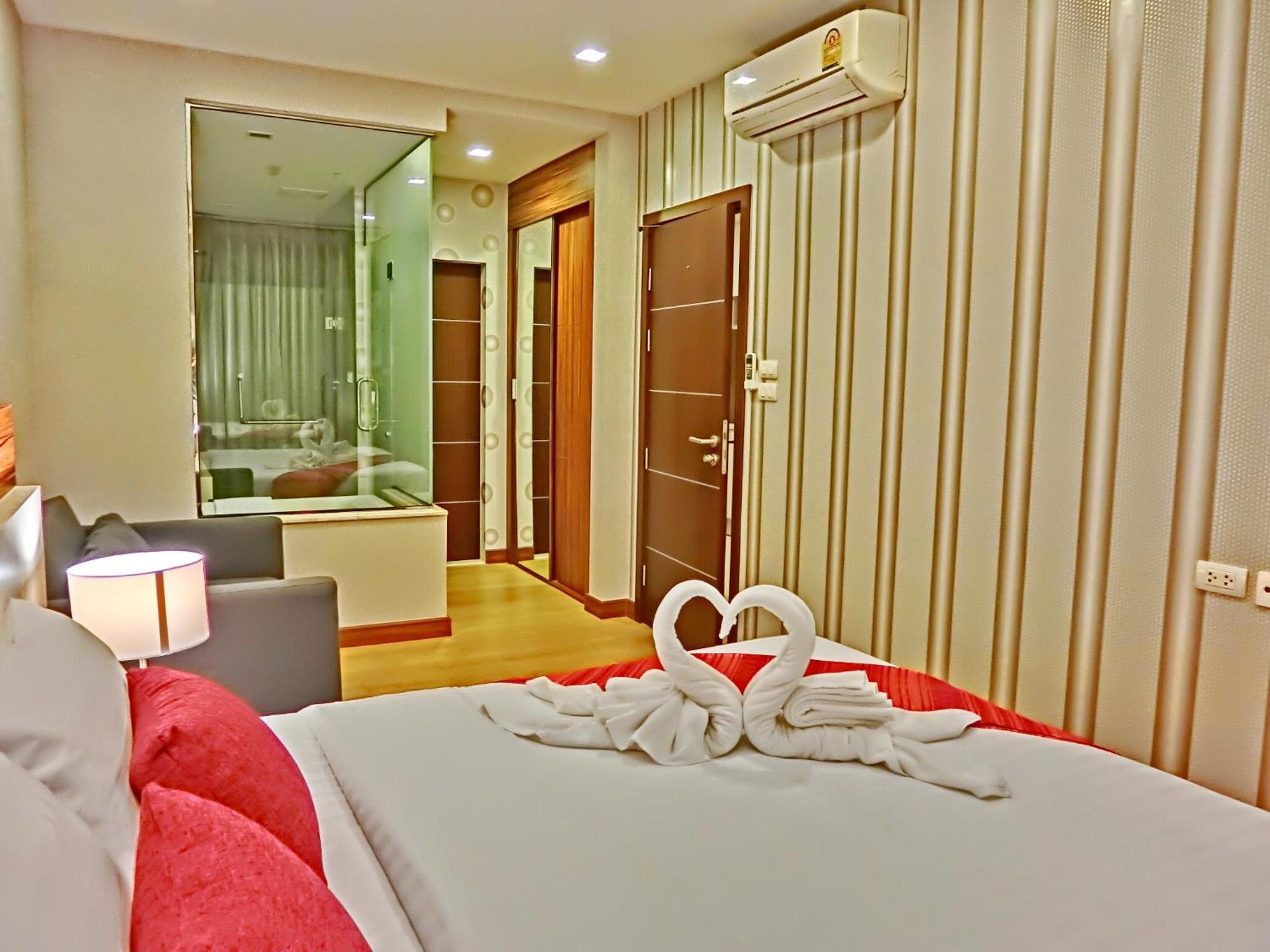 The Astra Suites Chiang Mai Esterno foto
