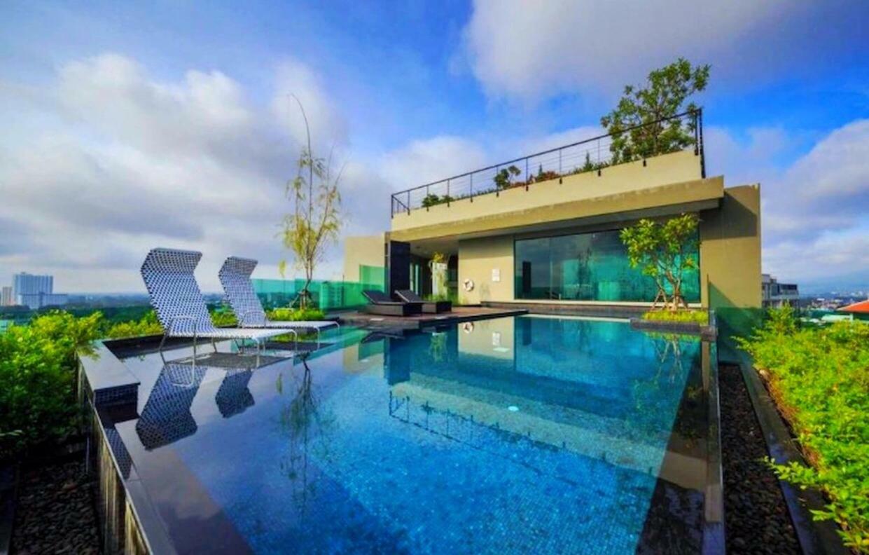 The Astra Suites Chiang Mai Esterno foto