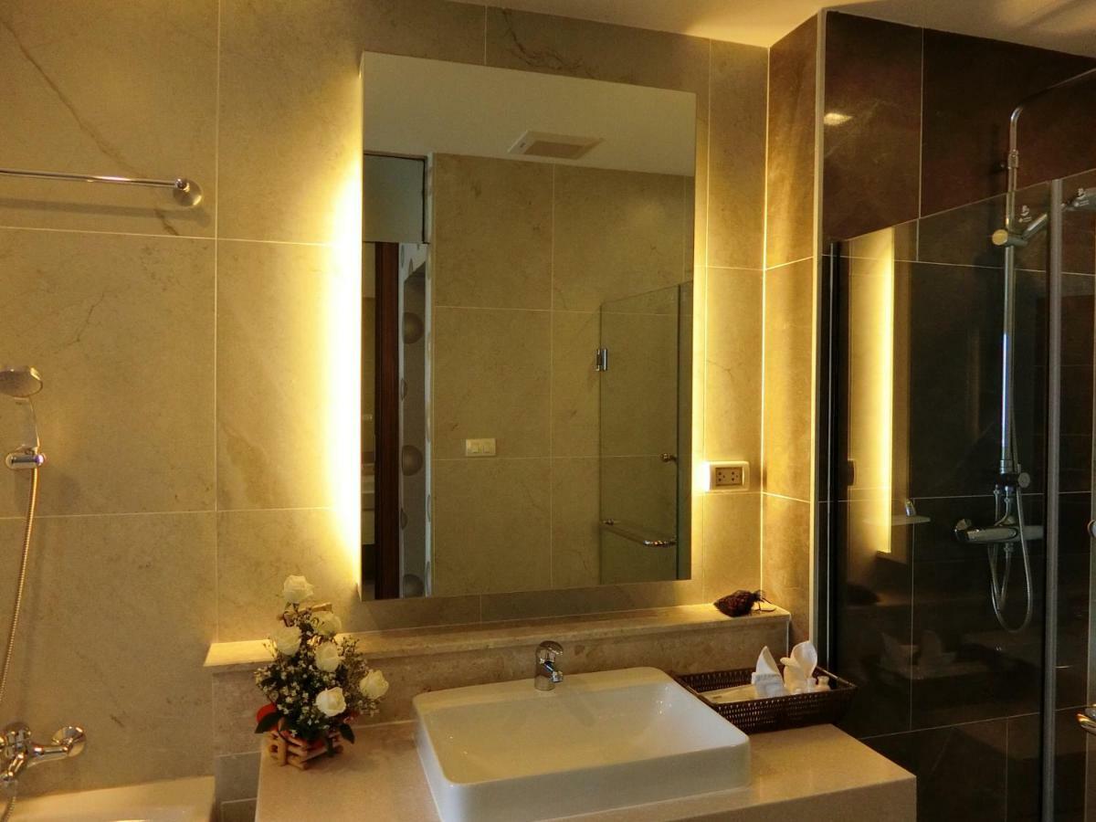 The Astra Suites Chiang Mai Esterno foto