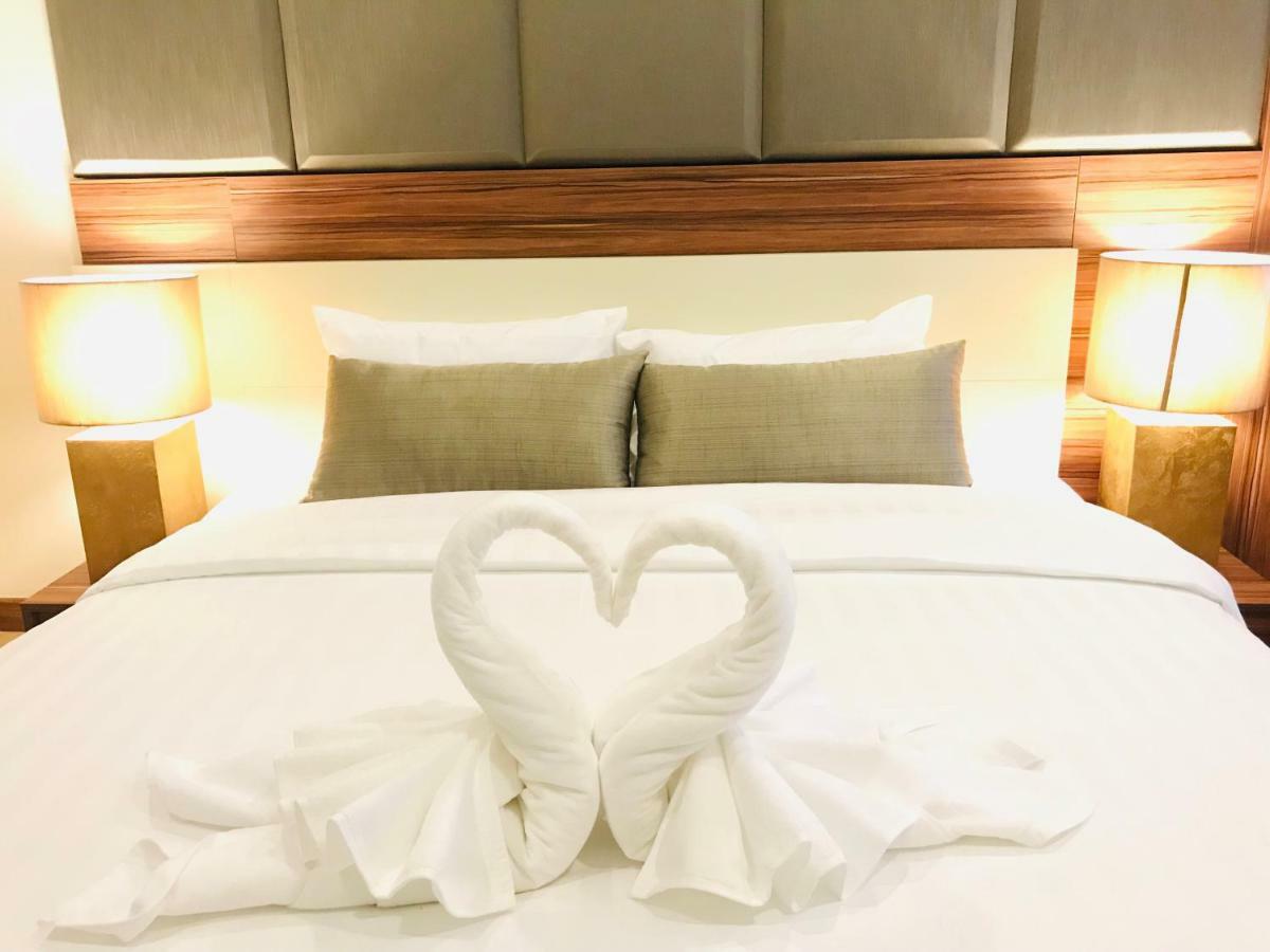 The Astra Suites Chiang Mai Esterno foto