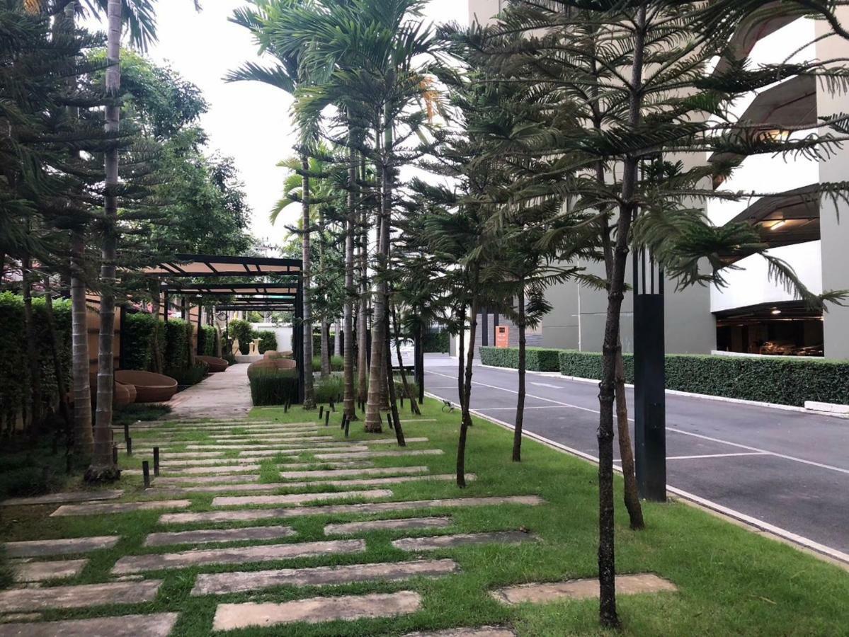 The Astra Suites Chiang Mai Esterno foto